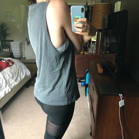 Hamsa muscle tank - Picture 6 of 6